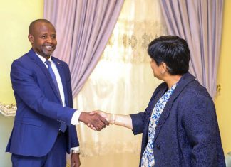 عضو في مجلس السيادة السوداني يبحث مع نائبة مدعي الجنائية تسليم المطلوبين عضو في مجلس السيادة السوداني يبحث مع نائبة مدعي الجنائية تسليم المطلوبين