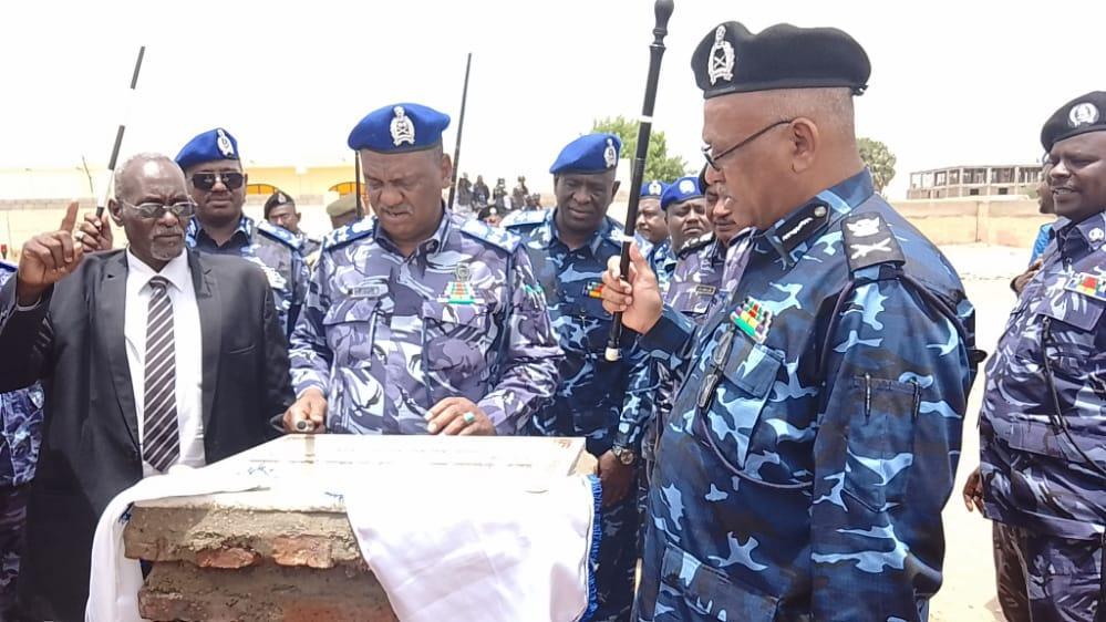 وزير الداخلية يفتتح مستشفى الشرطة الجديد بدنقلا وزير الداخلية يفتتح مستشفى الشرطة الجديد بدنقلا