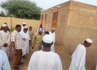 المدير التنفيزي لمحلية شرق النيل يزور قرية الحويلة بوحدة العسيلات المدير التنفيزي لمحلية شرق النيل يزور قرية الحويلة بوحدة العسيلات