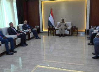 دقلو يستقبل المدعي العام للمحكمة الجنائية الدولية دقلو يستقبل المدعي العام للمحكمة الجنائية الدولية