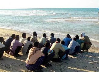 مسلحون يختطفون سودانيين في ليبيا ويطالبون بفدية مليونية مسلحون يختطفون سودانيين في ليبيا ويطالبون بفدية مليونية