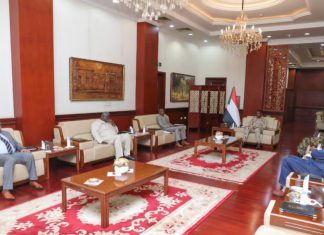 اجتماع بين المكون العسكري برئاسة حميدتي والجبهة الثورية يبحث الأوضاع السياسية وكيفية تكوين مؤسسات الانتقال السودان.. اجتماع بين المكون العسكري برئاسة حميدتي والجبهة الثورية يبحث الأوضاع السياسية وكيفية تكوين مؤسسات الانتقال