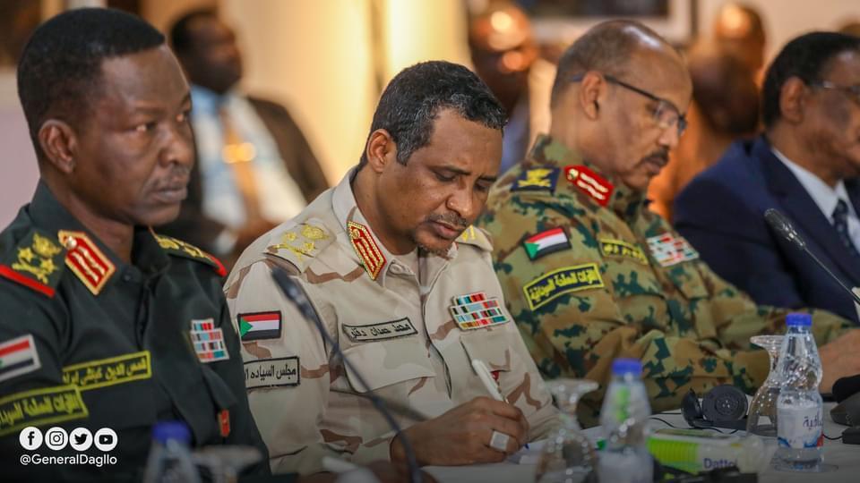 المكون العسكري:لقاءات تشاوريةمع الأطراف ويجدد تمسكه بترك أمرالحكم للمدنيين المكون العسكري:لقاءات تشاوريةمع الأطراف ويجدد تمسكه بترك أمرالحكم للمدنيين