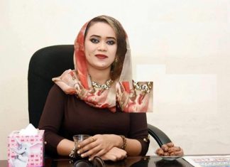 إطلاق سراح صحفية اتهمت مستشارا لحمودك بـ”اغتصاب” عاملة نظافة إطلاق سراح صحفية اتهمت مستشارا لحمودك بـ”اغتصاب” عاملة نظافة