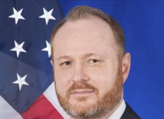 السفارة الأمريكية في السودان تعلن وصول السفير جون جودفري إلى الخرطوم وتحدد مهامه السفارة الأمريكية في السودان تعلن وصول السفير جون جودفري إلى الخرطوم وتحدد مهامه