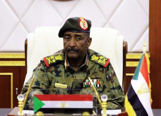 البرهان يصدر قرارا بتعيين محمد كورتكيلا وزيرا للحكم الإتحادي البرهان يصدر قرارا بتعيين محمد كورتكيلا وزيرا للحكم الإتحادي