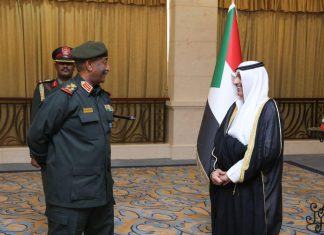 رئيس مجلس السيادة الإنتقالي يؤكد متانة العلاقات السودانية الكويتية رئيس مجلس السيادة الإنتقالي يؤكد متانة العلاقات السودانية الكويتية