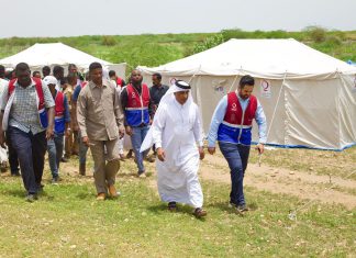 سفير دولة قطر يقود فرق الإغاثة لمتضرري الفيضانات بكسلا سفير دولة قطر يقود فرق الإغاثة لمتضرري الفيضانات بكسلا