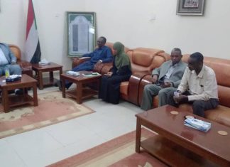 والي نهرالنيل يستقبل قافلة الهلال الاحمر الاماراتي والي نهرالنيل يستقبل قافلة الهلال الاحمر الاماراتي