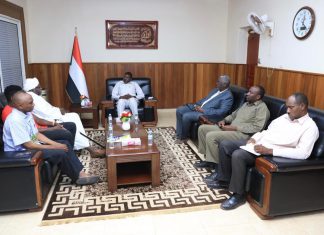 حجر يلتقى لجنة درء آثار الأمطار والسيول بمحلية عدالفرسان بالخرطوم حجر يلتقى لجنة درء آثار الأمطار والسيول بمحلية عدالفرسان بالخرطوم