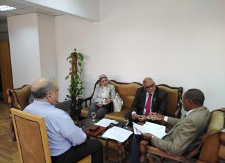 الدخيري يلتقي بممثل برنامج الأغذية العالمي بالقاهرة ومدير إيكاردا الدخيري يلتقي بممثل برنامج الأغذية العالمي بالقاهرة ومدير إيكاردا