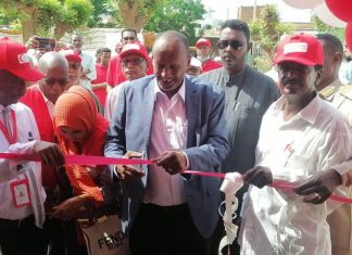 والي كسلا يشيد بالدور الوطني للهلال الاحمر السوداني والي كسلا يشيد بالدور الوطني للهلال الاحمر السوداني