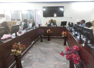 والي النيل الأبيض ورابطة أبناء ربك يبحثان قضايا وهموم المحلية والي النيل الأبيض ورابطة أبناء ربك يبحثان قضايا وهموم المحلية