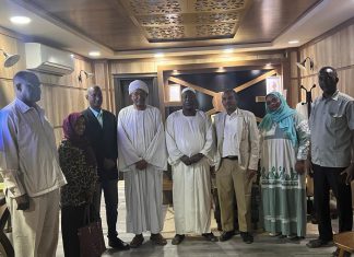 برقو يطالب بوضع تشريعات لتقنين قطاع الصحافة الإلكترونية بالسودان برقو يطالب بوضع تشريعات لتقنين قطاع الصحافة الإلكترونية بالسودان