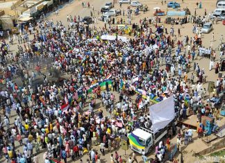 السودان.. إعلان سياسي ودستوري وتوحيد 45 جسما وتصعيد جديد السودان.. إعلان سياسي ودستوري وتوحيد 45 جسما وتصعيد جديد