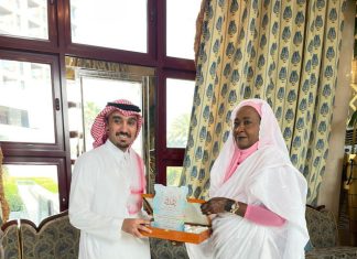 هزار تلتقي وزير الشباب والرياضة السعودي هزار تلتقي وزير الشباب والرياضة السعودي