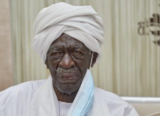 الشيوعي السوداني يتبرأ من تصريحات منسوبة لصديق يوسف الشيوعي السوداني يتبرأ من تصريحات منسوبة لصديق يوسف