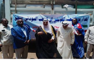 الكويت ترسل مواد إيواء وغذاء ل900 أسرة بالجزيرة الكويت ترسل مواد إيواء وغذاء ل900 أسرة بالجزيرة