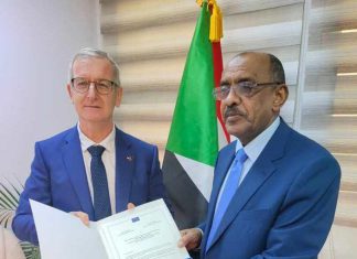 الخارجية تتسلم أوراق إعتماد سفير الإتحاد الأوروبي الجديد لدى السودان الخارجية تتسلم أوراق إعتماد سفير الإتحاد الأوروبي الجديد لدى السودان