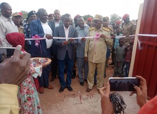 نمر يفتتح عددا من المشروعات الخدمية بمحلية أم كدادة نمر يفتتح عددا من المشروعات الخدمية بمحلية أم كدادة