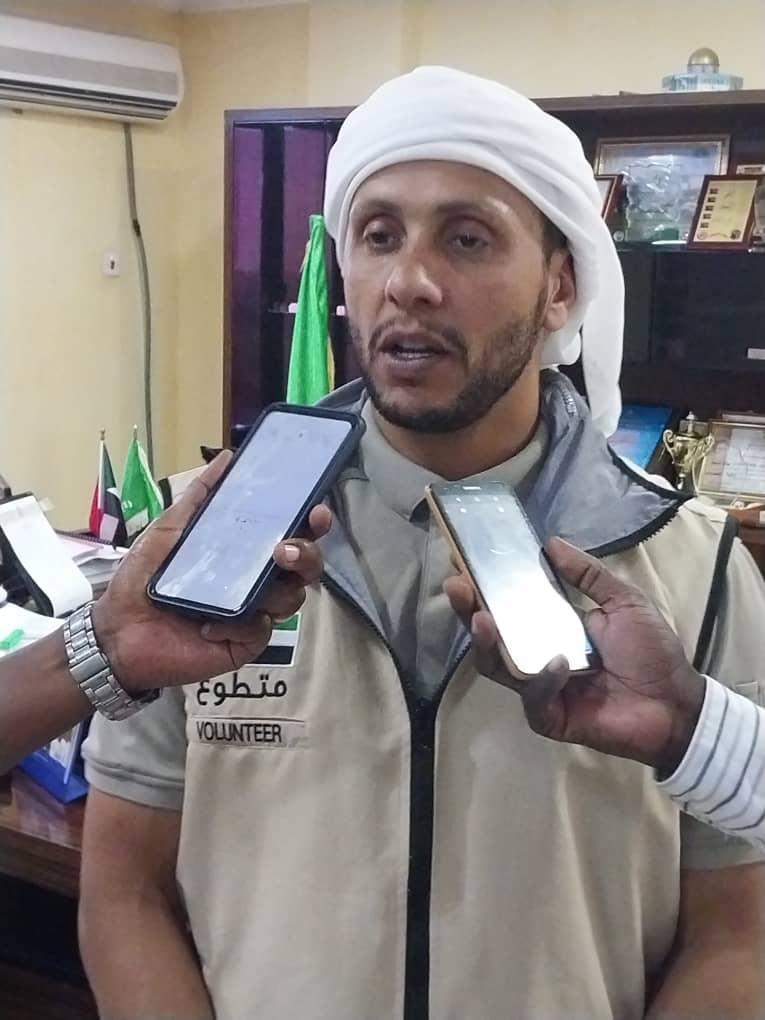 القضارف تتسلم قافلة الهلال الأحمر الإماراتي الثانية للمتضررين القضارف تتسلم قافلة الهلال الأحمر الإماراتي الثانية للمتضررين