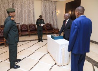 وزير الحكم الاتحادي الجديد يؤدي القسم وزير الحكم الاتحادي الجديد يؤدي القسم