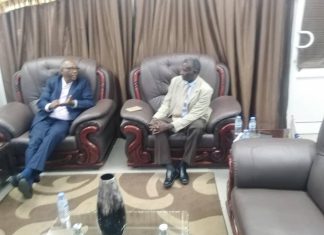 وزير الري ومدير مشروع الجزيرة يبحثان الاستعداد للعروة الشتوية وزير الري ومدير مشروع الجزيرة يبحثان الاستعداد للعروة الشتوية