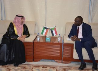 لدى لقائه بالسفير الكويتى وزير الطاقة يبحث فرص الاستثمار بالبلاد لدى لقائه بالسفير الكويتى وزير الطاقة يبحث فرص الاستثمار بالبلاد