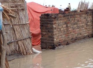 فيضان النيل يدمر 33 منزل بمنطقة العباسية بمحلية كوستي فيضان النيل يدمر 33 منزل بمنطقة العباسية بمحلية كوستي