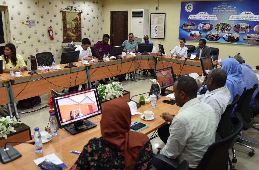 وفد من الدعم العالمي لعلاج الملاريا والايدز يزورالإمدادات الطبية وفد من الدعم العالمي لعلاج الملاريا والايدز يزورالإمدادات الطبية