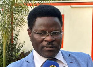 مناوي يترأس اجتماع مبادرة دعم قطر في كأس العالم مناوي يترأس اجتماع مبادرة دعم قطر في كأس العالم