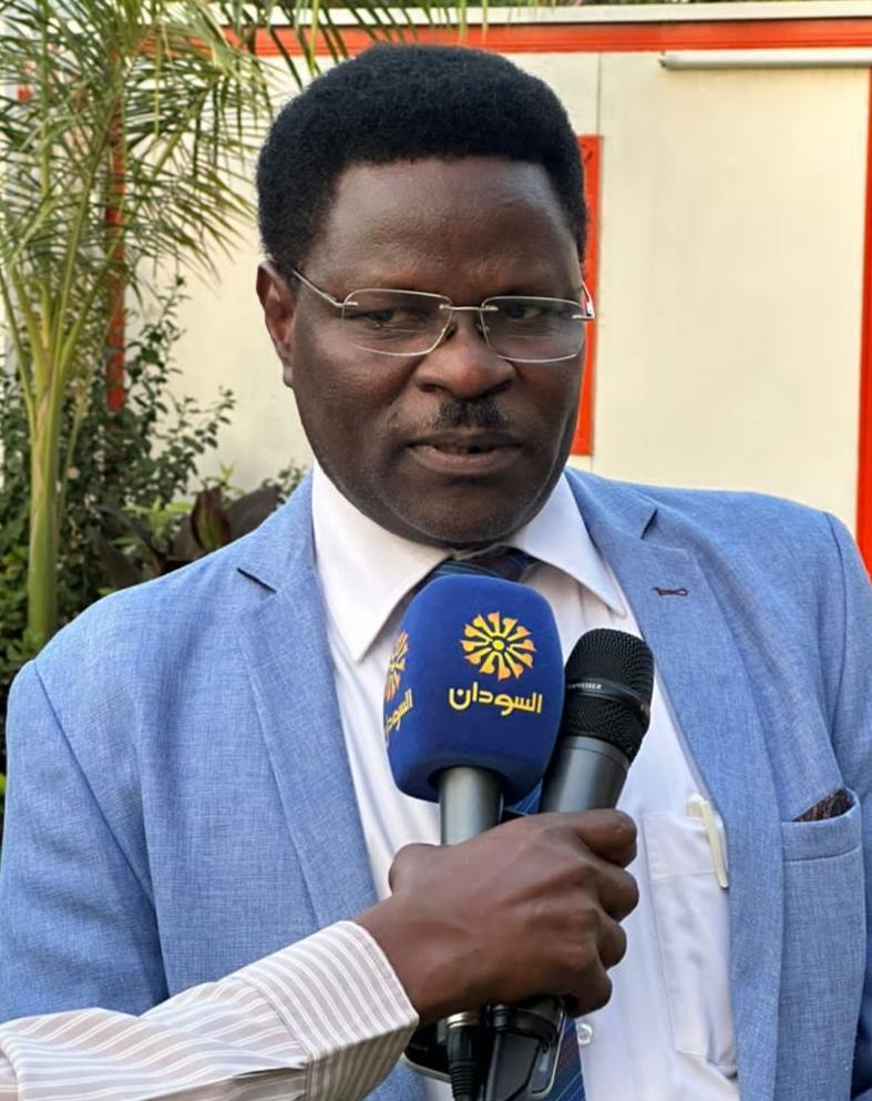 مناوي يترأس اجتماع مبادرة دعم قطر في كأس العالم مناوي يترأس اجتماع مبادرة دعم قطر في كأس العالم