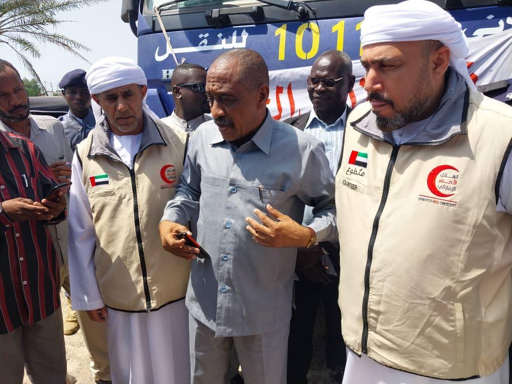 القضارف تستقبل القافلة الثالثة من الهلال الأحمر الإماراتي للمتأثرين بالسيول القضارف تستقبل القافلة الثالثة من الهلال الأحمر الإماراتي للمتأثرين بالسيول