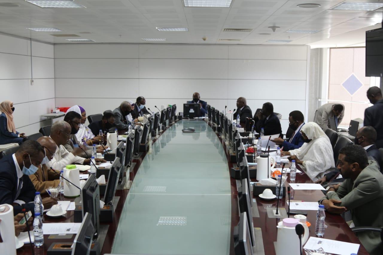 قطاع التنمية الاقتصادية يناقش موقف الموسم الزراعي الصيفي قطاع التنمية الاقتصادية يناقش موقف الموسم الزراعي الصيفي