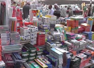 مصادر تكشف عن ارتفاع في أسعار المستلزمات المدرسية بأسواق العاصمة مصادر تكشف عن ارتفاع في أسعار المستلزمات المدرسية بأسواق العاصمة