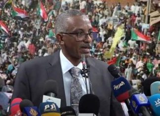 مسلحون بزي مدني يعتدون على منزل القيادي بالحرية والتغيير “وجدي صالح” مسلحون بزي مدني يعتدون على منزل القيادي بالحرية والتغيير “وجدي صالح”