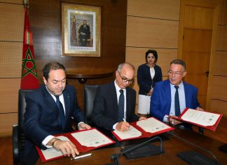 الرباط: توقيع اتفاقية شراكة لتخصيص رحلات جوية بأسعار تفضيلية لمشجعي المنتخب المغربي في مونديال قطر 2022 الرباط: توقيع اتفاقية شراكة لتخصيص رحلات جوية بأسعار تفضيلية لمشجعي المنتخب المغربي في مونديال قطر 2022