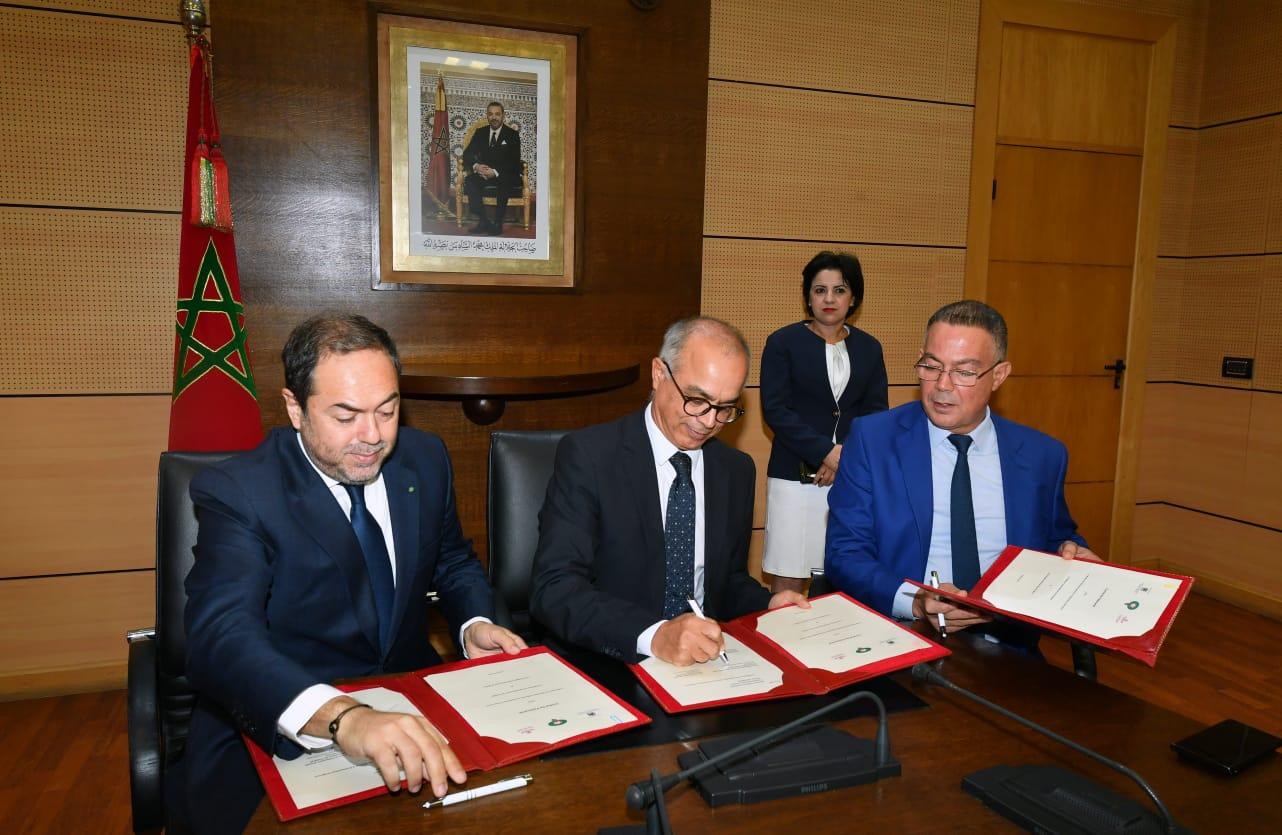 الرباط: توقيع اتفاقية شراكة لتخصيص رحلات جوية بأسعار تفضيلية لمشجعي المنتخب المغربي في مونديال قطر 2022 الرباط: توقيع اتفاقية شراكة لتخصيص رحلات جوية بأسعار تفضيلية لمشجعي المنتخب المغربي في مونديال قطر 2022