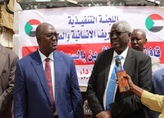 تدشين قافلة إغاثة لغرب دارفور واستقبال اخري من كمبالا تدشين قافلة إغاثة لغرب دارفور واستقبال اخري من كمبالا