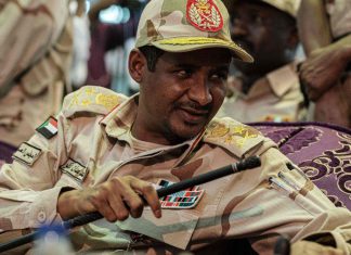 ماذا وراء ترحيب حميدتي بمشروع الدستور؟ ماذا وراء ترحيب حميدتي بمشروع الدستور؟