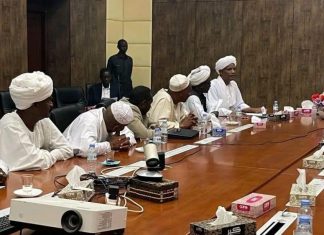 جبريل يطلع على مبادرة مزارعي الجزيرة والمناقل للطوارئ جبريل يطلع على مبادرة مزارعي الجزيرة والمناقل للطوارئ