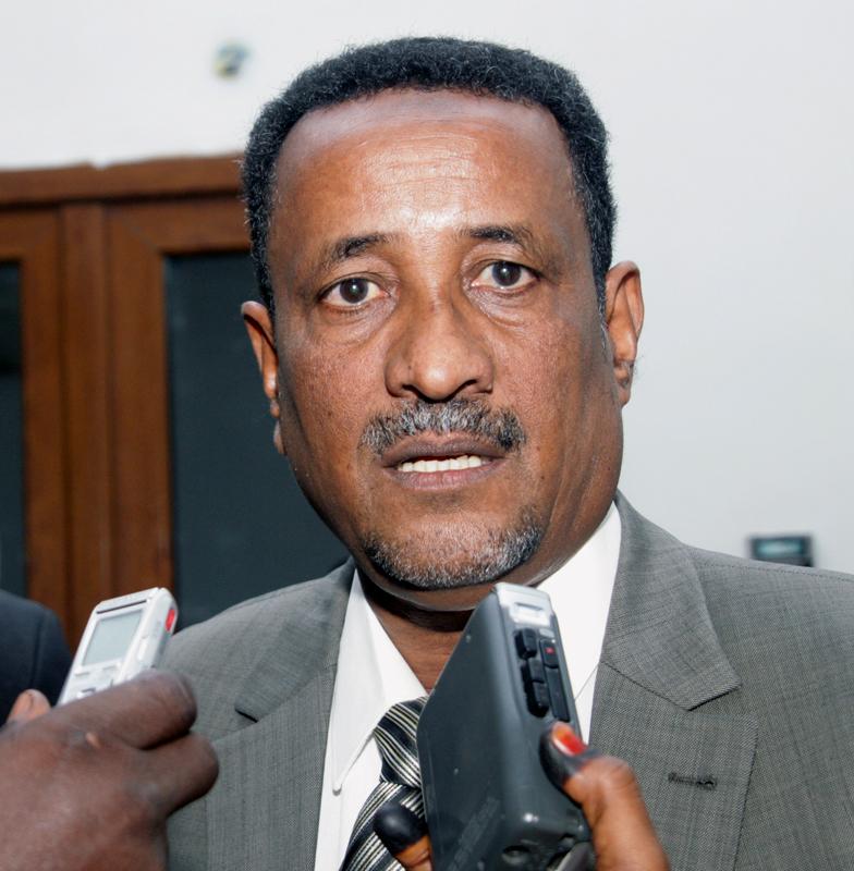 إبراهيم محمود: سقطنا بخيانة داخلية من منسوبينا بالأجهزة وخارجها إبراهيم محمود: سقطنا بخيانة داخلية من منسوبينا بالأجهزة وخارجها