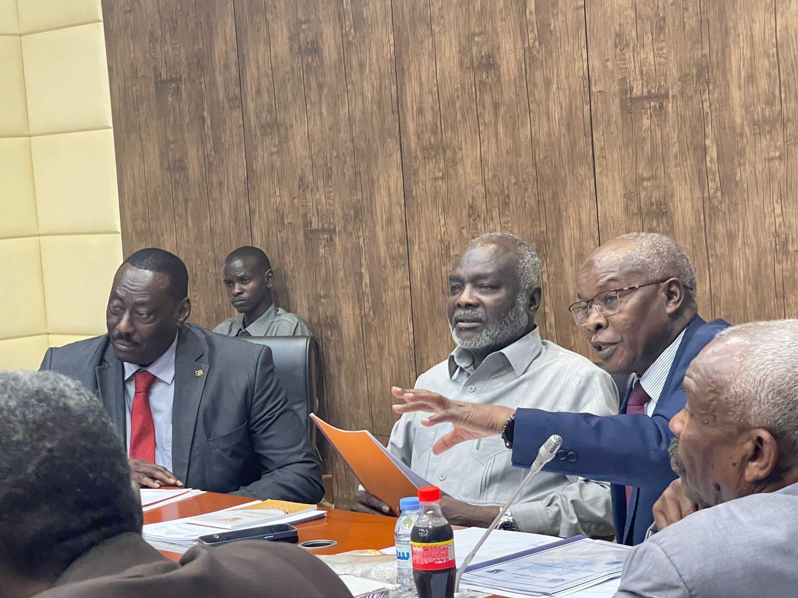 د.جبريل يعلن موجهات للجنة اعداد موازنة العام 2023م .