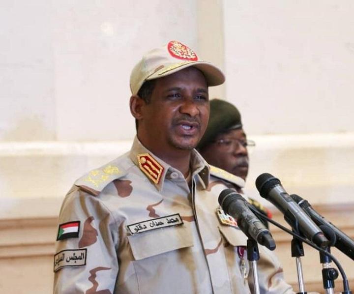 حميدتي يعلن خطوات تجاه الف طالب وطالبة ممن أحرزوا 85% فما فوق في امتحانات الشهادة السودانية