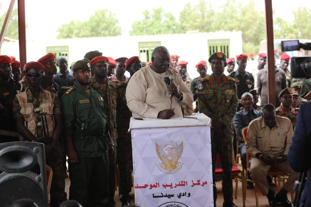 عقار يشدد على أهمية تحقيق السلام  ووحدة الصف الوطني