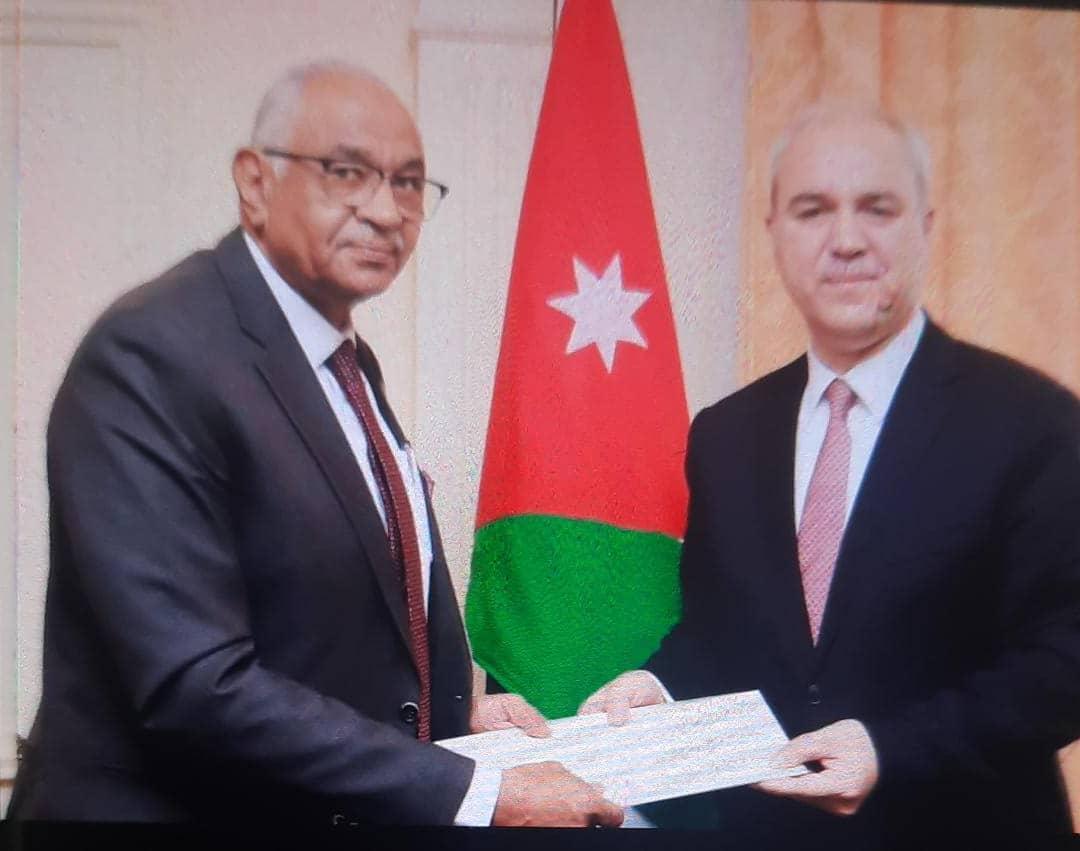 سوار الذهب يقدم أوراق اعتماده سفيرا للسودان لدى الأردن سوار الذهب يقدم أوراق اعتماده سفيرا للسودان لدى الأردن