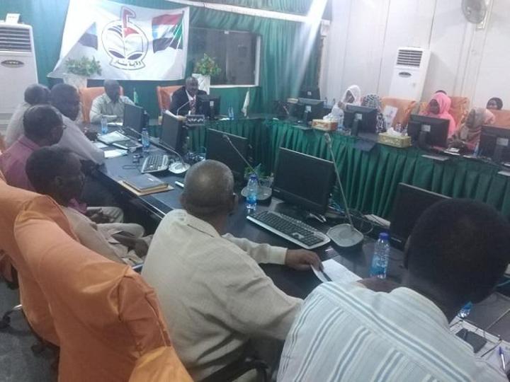 حكومة ولاية سنار تناقش حماية المحاصيل وتوجه بمنع التهريب