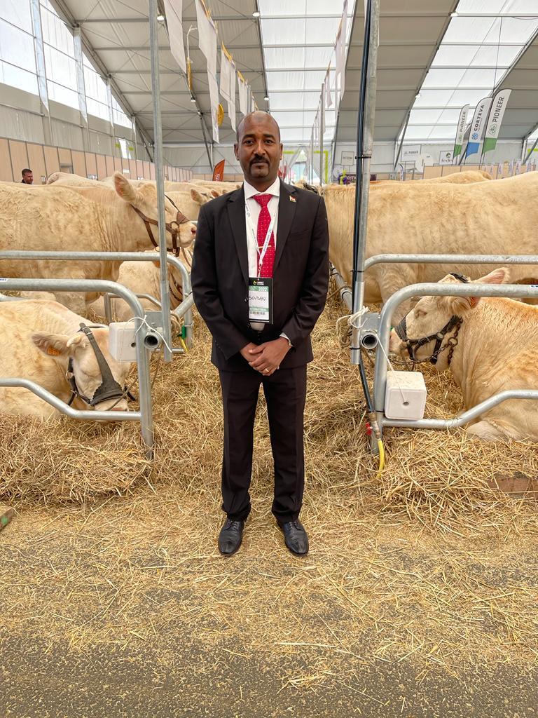 وزير الثروة الحيوانية يقف على التجربة الفرنسية لتحسين نسل الحيوان