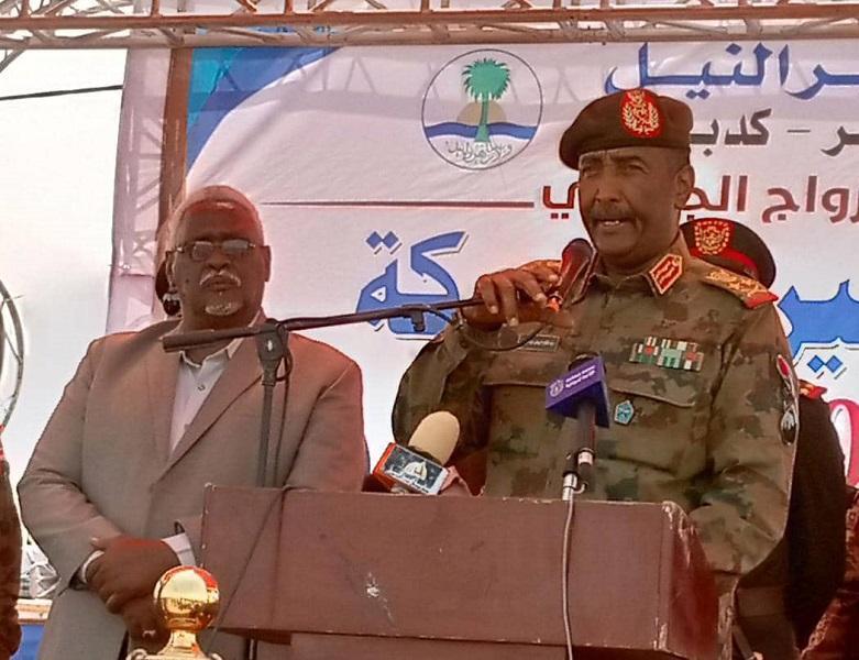 البرهان يجدد تأكيده على انسحاب الجيش من العملية السياسية