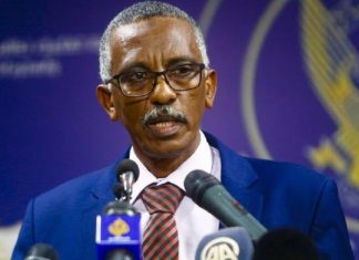 بالفيديو: وجدي صالح يعلق على إعلانه متهم هارب ويوجه اتهامات خطيرة لرئيس النيابة ويتحدى البرهان ويتوعد بالفيديو: وجدي صالح يعلق على إعلانه متهم هارب ويوجه اتهامات خطيرة لرئيس النيابة ويتحدى البرهان ويتوعد